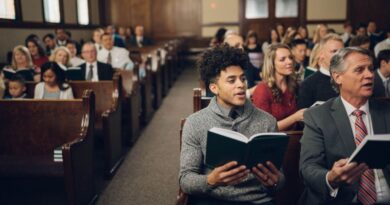 Você murmura ou realmente canta os hinos na Igreja?