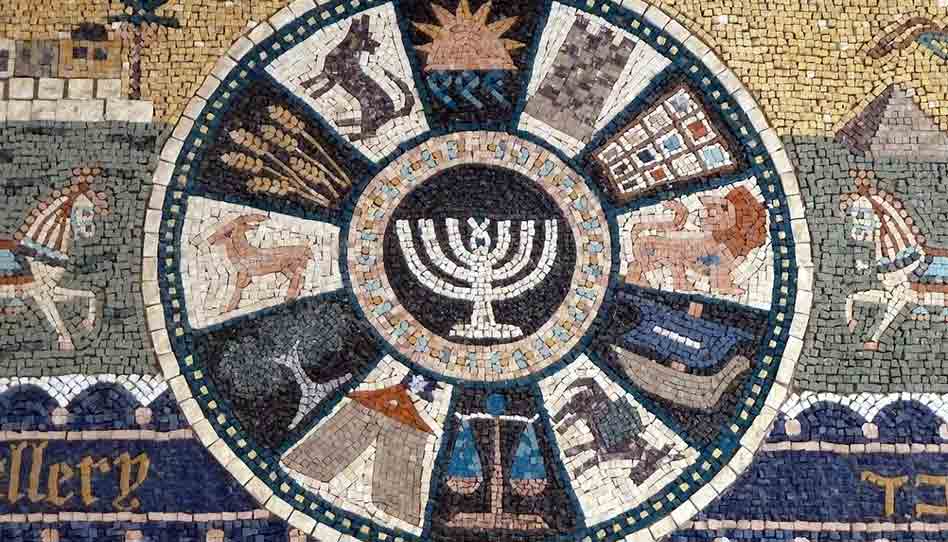 Mosaico com as doze tribos de Israel.