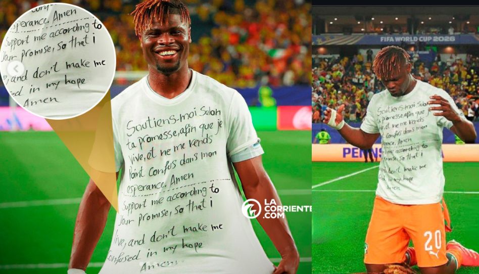 Jogador mostrando a camisa com oração escrita.